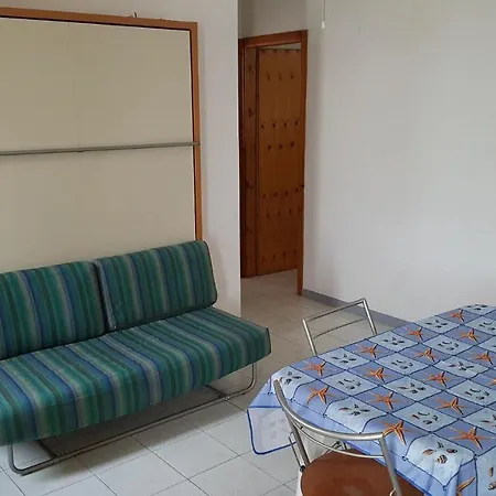 Trilocale Vicino Alla Spiaggia 53 بيت للعطل *